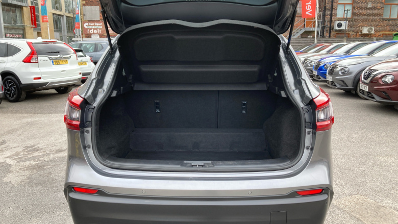 Nissan Qashqai 1.3 DiG-T Acenta Premium 5dr Petrol Hatchback